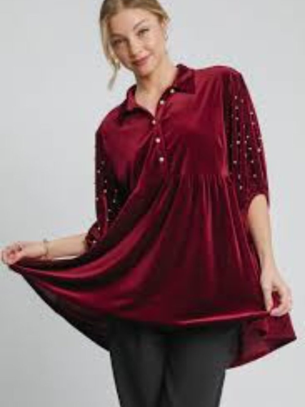Umgee Small Ladies Burgundy Crush Velvet Tunic Top with Pearl-Trim Sleeves P88